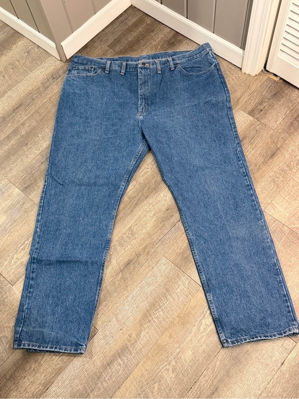 Wrangler Men's Relaxed Fit Blue Denim Jeans